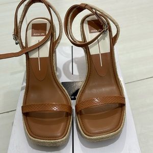 Dolce Vita platforms